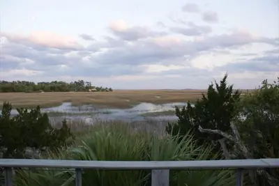 Image de Marshbreeze. . . sur Tidal Creek avec vue sur le marais