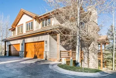 Image de Maison de ville exquise Deer Valley - 2400 pieds carrés et garage pour 2 voitures