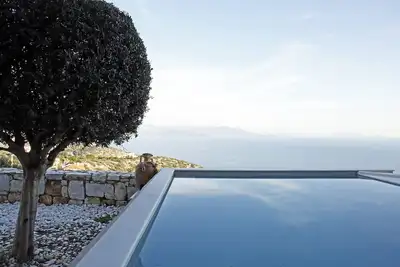 Image de Seaview Salty villa à Schinias, est une magnifique villa privée avec une vue imprenable!