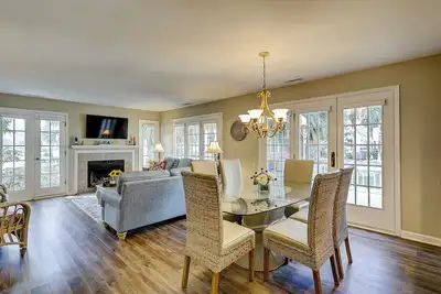 Image de Asseyez-vous avec une boisson fraîche et admirez le magnifique paysage du charmant 3 be récemment rénové