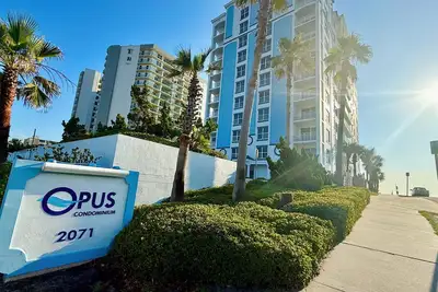 Image de Exquis Opus Ocean View Penthouse! 2071 S Atlantic Ave. # 1105