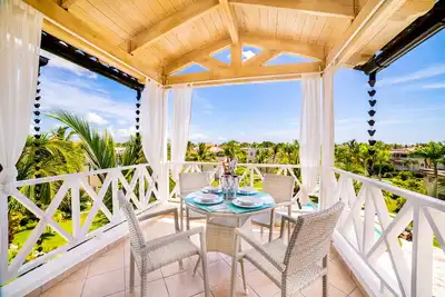 Nouveau penthouse dans une belle résidence pour vos vacances dans les Caraïbes!