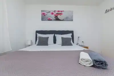 Image de Appartement de deux chambres avec le balcon Omis (A-5988-a)