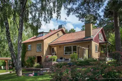 Image de Rétro villa unique à Stockholm, proche de la nature, équitable, Södermalm et la Ville