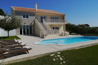 Image de Villa avec piscine privée chauffée et WiFi
