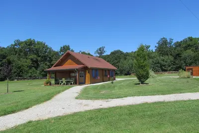 Image de Gite chalet bois jura avec piscine - Libellule
