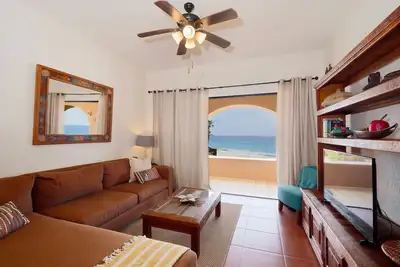 Image de COMPLÈTEMENT REMODELÉ Superbe condo face à l'océan!