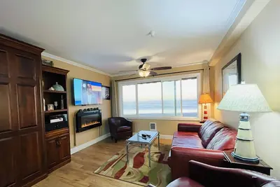 Image de Entourez-vous dans le luxe, Oceanfront 1 chambre 2 salles de bain Condo Ă partir de 79 $ la nuit