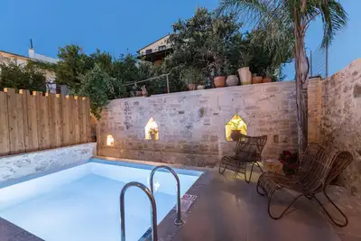 Image de Dans la vieille ville historique de Réthymnon, Amaryllis Luxury Home avec piscine privée