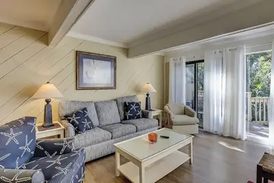 Image de 3 chambres / 3. 5 Bath Maison de ville Beachwalk dans Shipyard Plantation sur Hilton Head Island près des Sones