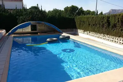 Image de 5 villa Dbr. Double niveau avec piscine privée. À distance de marche de la plage Levante de Calpe