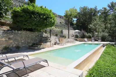 Image de Mas avec vue panoramique et piscine chaufée au coeur du Luberon