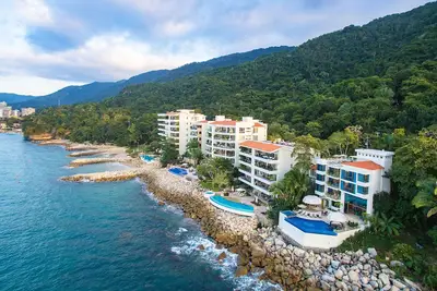 Image de Ocean Front, entièrement dotée villa sécurisé Gated Community.