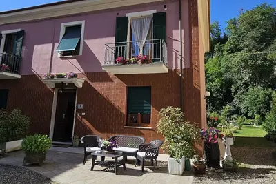 Mini-hébergement avec un grand jardin à 100 mètres des thermes d'Acqui