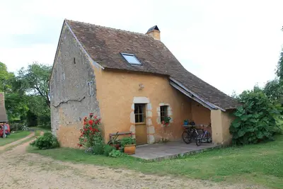 Image de Maison d'amis dans village de caractère d'Asnières sur vègre (proche Solesmes)