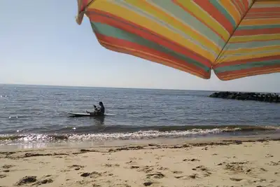 Image de Beachfront Seclusion - Échappez à la ville balnéaire bondée