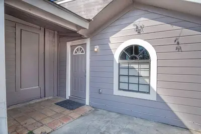Image de Remodeled Guest House Near Downtown/Military Base