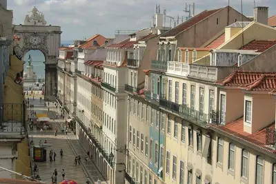 Votre maison en plein centre de Lisbonne avec balcon sur la Rua Augusta!