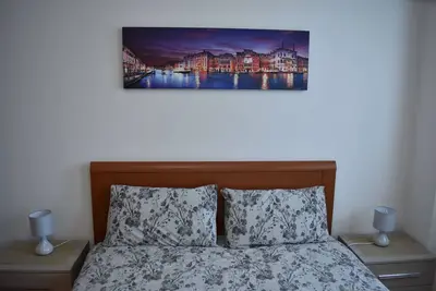Image de Elegant and Large apartment with free car parking near Venice