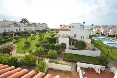 Image de Maison 4 chambes en bord de mer avec piscine Ă 2 pas de Sabinillas (Estepona)