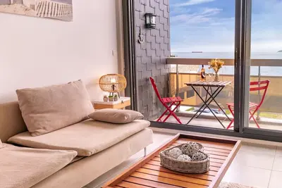 Image de Appartement T3 avec Terrasse Ă 30m des Commerces et Plage Ă Ploemeur