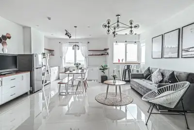 Image de Studio de luxe LaRomance avec vue sur la mer