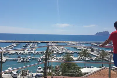 Image de Superbe villa jumelée moderne de 2 chambres à coucher, Moraira, climatisation gratuite \/ WiFi gratuit!