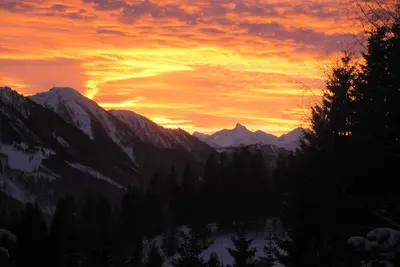 Image de Idylle ensoleillée à 1300 m avec une immense terrasse face aux montagnes