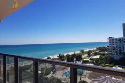 Image de Sur la plage à Miami Beach avec 4 chambres et vue sur l'océan - 1003