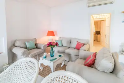 Agios Ioannis Luxurious Beachfront Apt