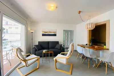 Image de Apartamentos Aquarium ( ref 11). A Cote De La Plage Et Au Centre Ville.
