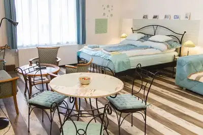 Image de Appartement rénové au rez-de-chaussée à Oktogon