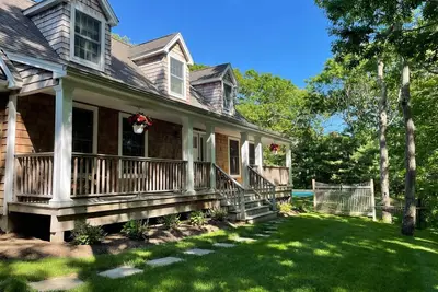Image de Charmante maison East Hampton avec piscine près de la ville, plage, baie