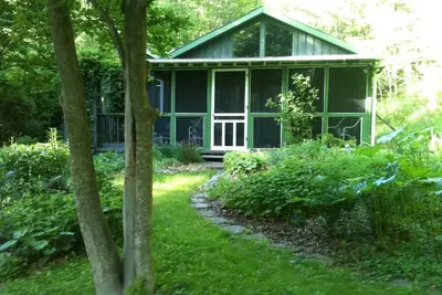 Image de Rose Cottage un jardin botanique en retraite dans la ville mais entouré par la nature