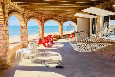 Image de Villa en front de mer sur la plage de sable