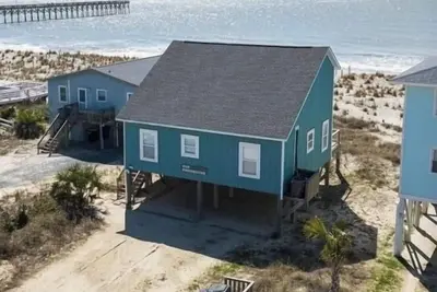 Image de Oceanfront maison de 4 chambres près de la jetée