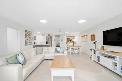 Image de Unité 2 Point Break Apartments, 1-3 Point Arkwright, linge inclus, 500 Bond