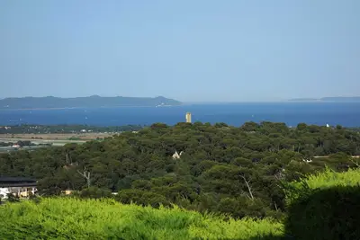 Image de Appartement dans villa, vue mer depuis les chambres