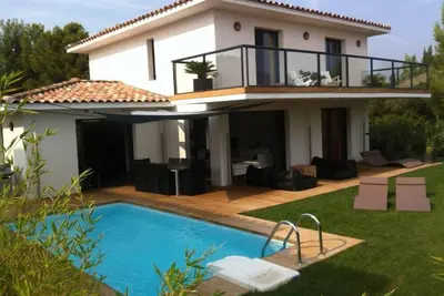 Image de Villa piscine et spa, mer Ă 250m avec vue, service tt compris.