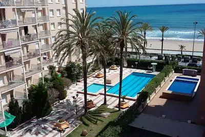 Image de Fantastique appartement en bord de mer avec 2 piscines et jardin
