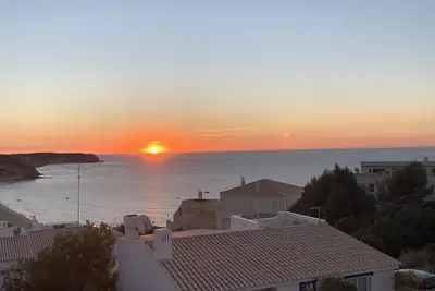 Image de Belle villa spacieuse avec piscine privée et vue sur la mer près de la plage de Salema