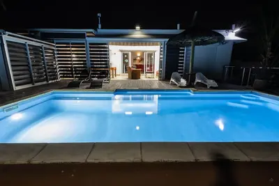 Image de Superbe villa privée 'pied dans l'eau' - Free WiFi