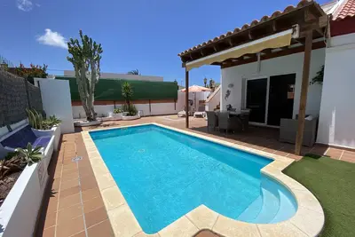 Image de Villa Corralejo, 10min plage \/ ville, piscine privée chauffée, A \/ C, 100Mb Wi-fi.