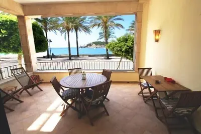 Image de Appartement Waterfront à Port de Soller. 10 mètres de la plage. Wifi gratuit.