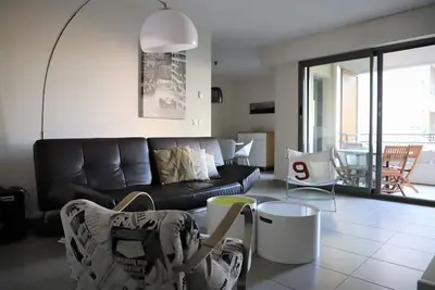 Image de Très bel appartement récent, au calme, proche du port et des calanques