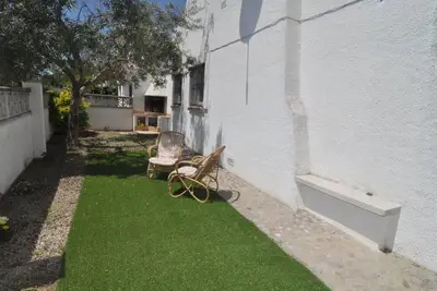 Maison rez de chaussée avec jardin et piscine communitaire