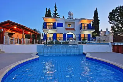 Image de Villa Mandola Rosa: Élégamment décorée, vue sur la mer, piscine, A \/ C
