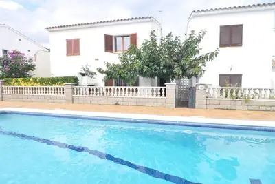 Maison Avec Piscine PARTAGÉE Et Tennis À 500 Metres De La Plage