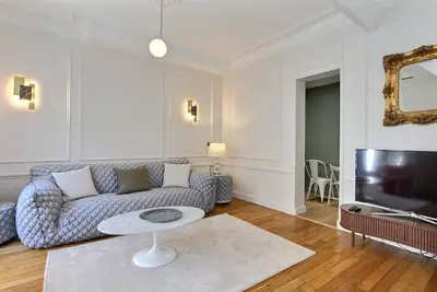 Exclusif 3 chambres dans le 7ème arrondissement, face au Champ de Mars