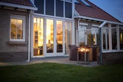 Image de Willow Villa Xxxl avec 23 lits, 3 lits bébés, 3 saunas et 6 salles de bain